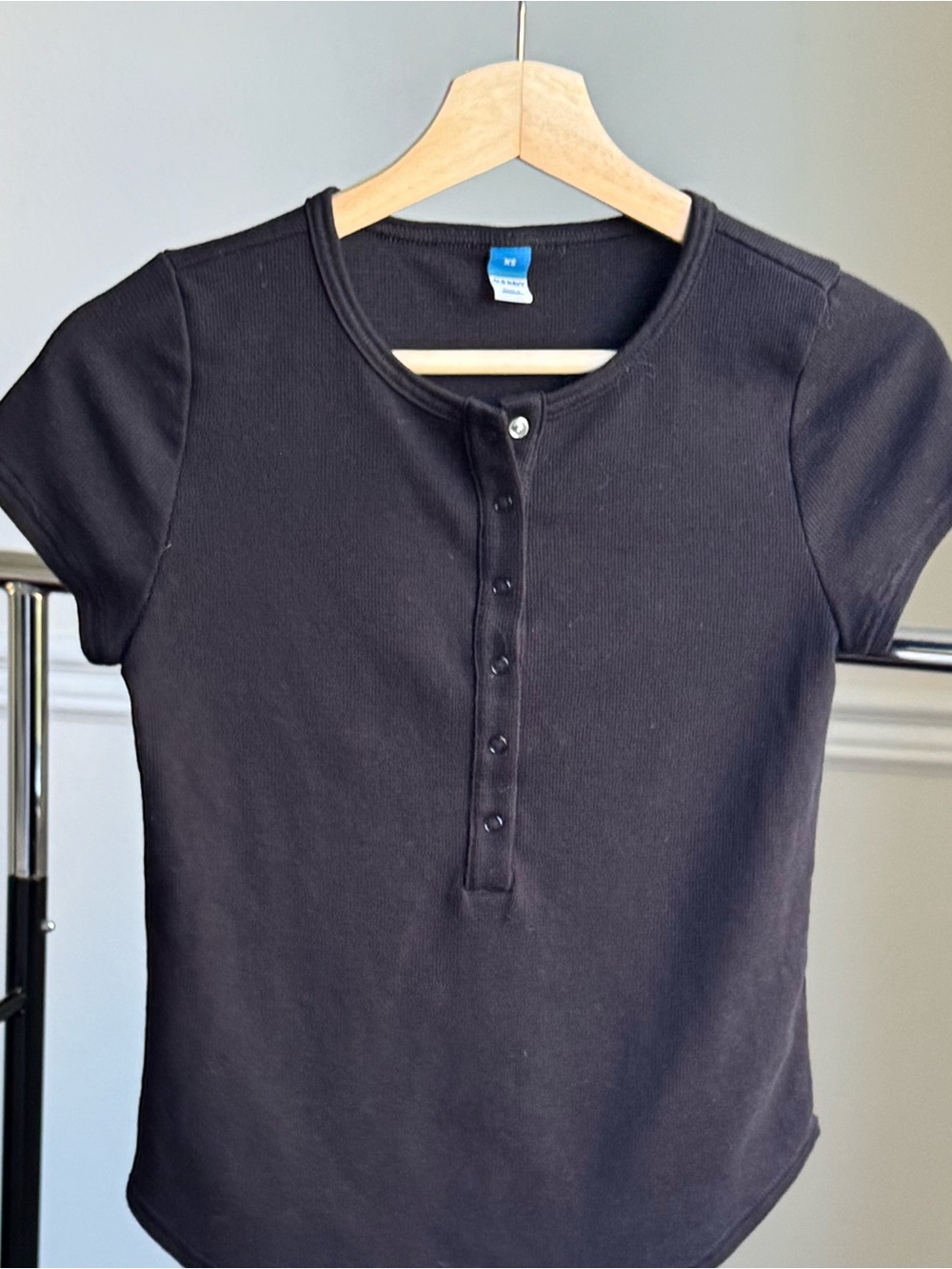 Old Navy Short-Sleeve Henley Tee XS Black Cotton blend pre-owned